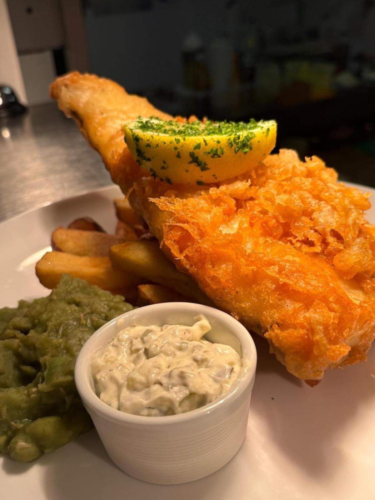The Ship Inn Oundle Eksteriør bilde