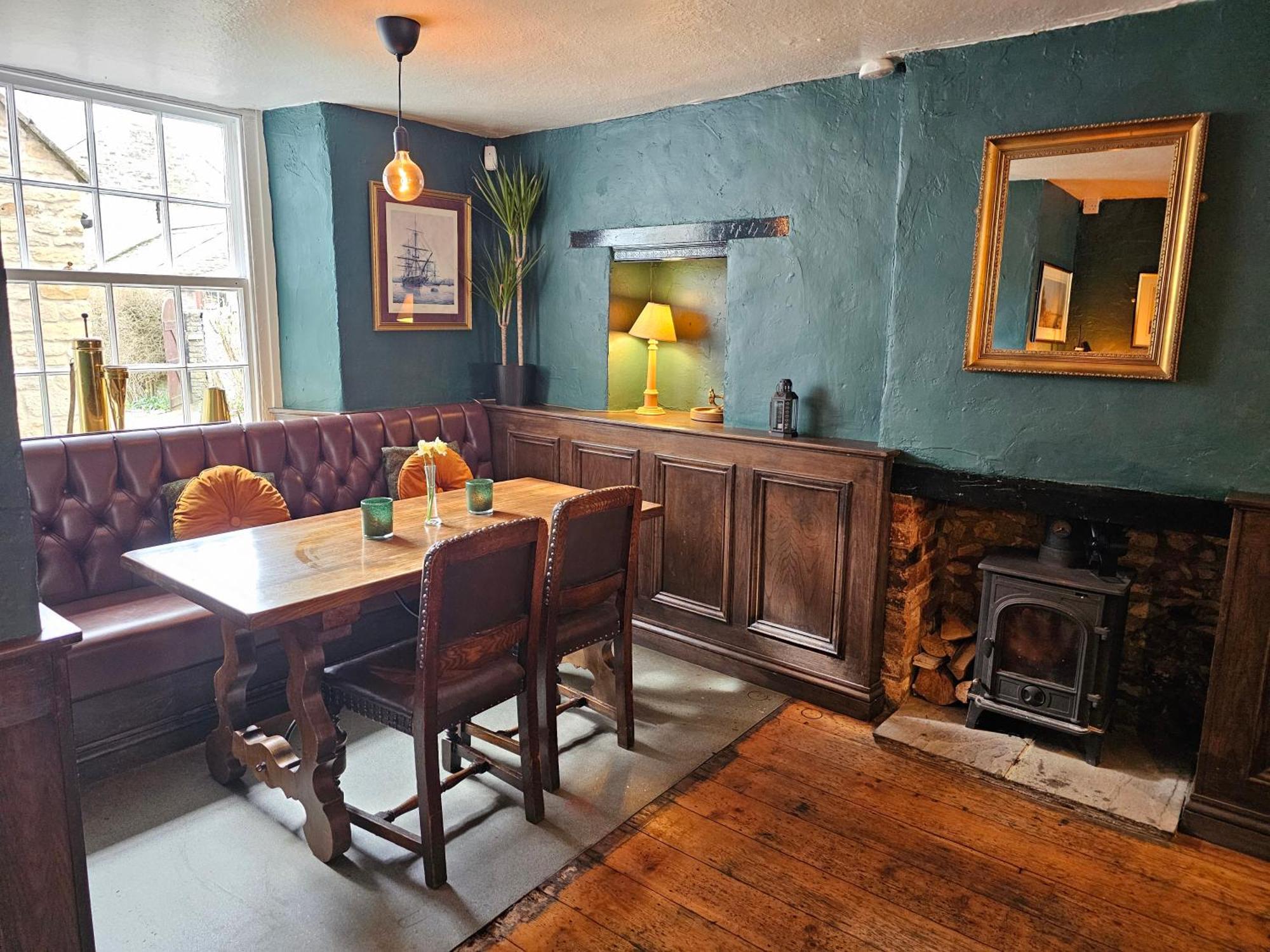 The Ship Inn Oundle Eksteriør bilde