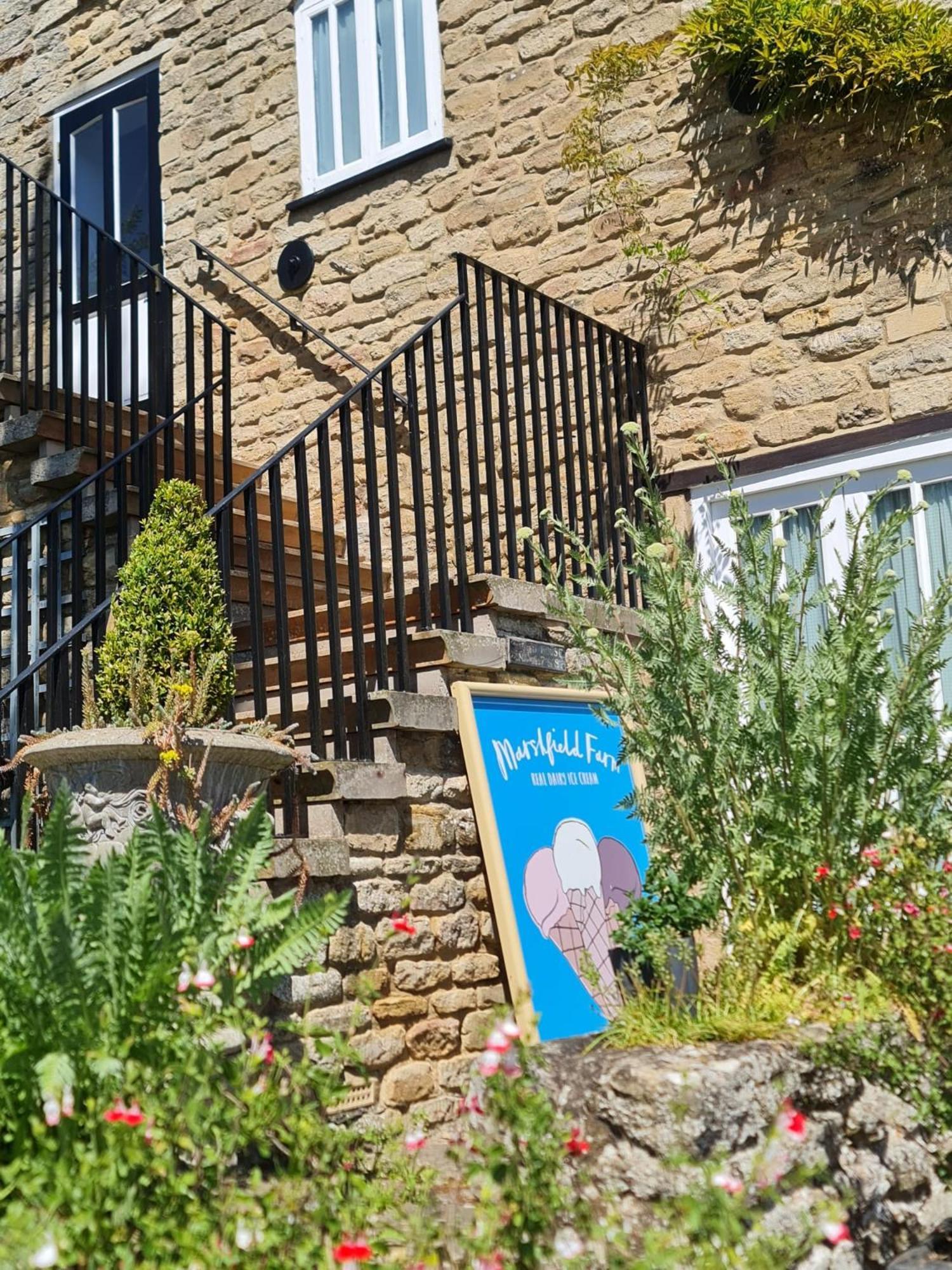 The Ship Inn Oundle Eksteriør bilde
